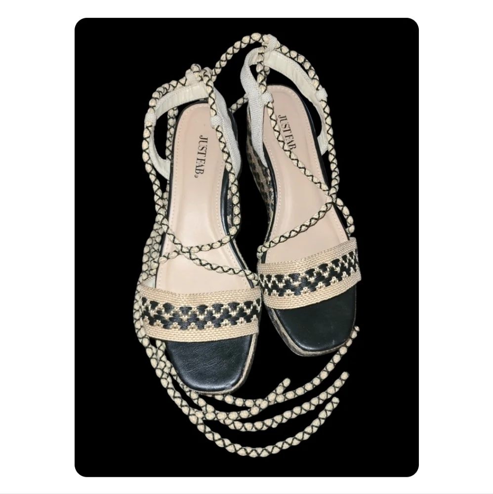 Strappy wedge sandals NWOB size 9